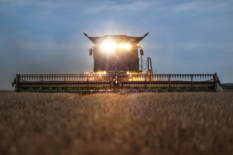 combine harvester 